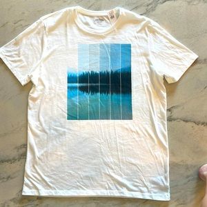 Men’s Graphic Tshirt. Brand new w/tags